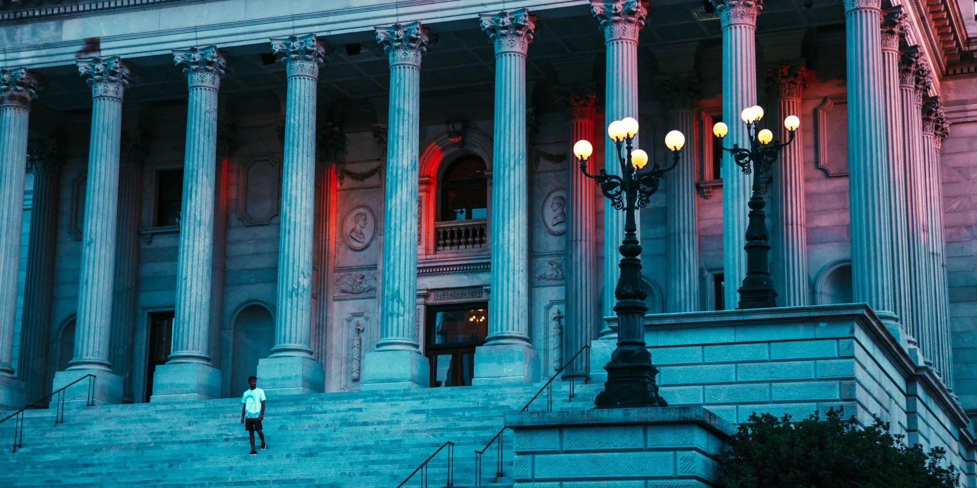 The South Carolina State House lit at night