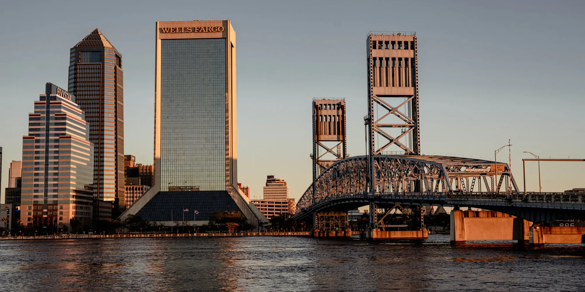 The Jacksonville skyline and the Main Street Bridge at sunset