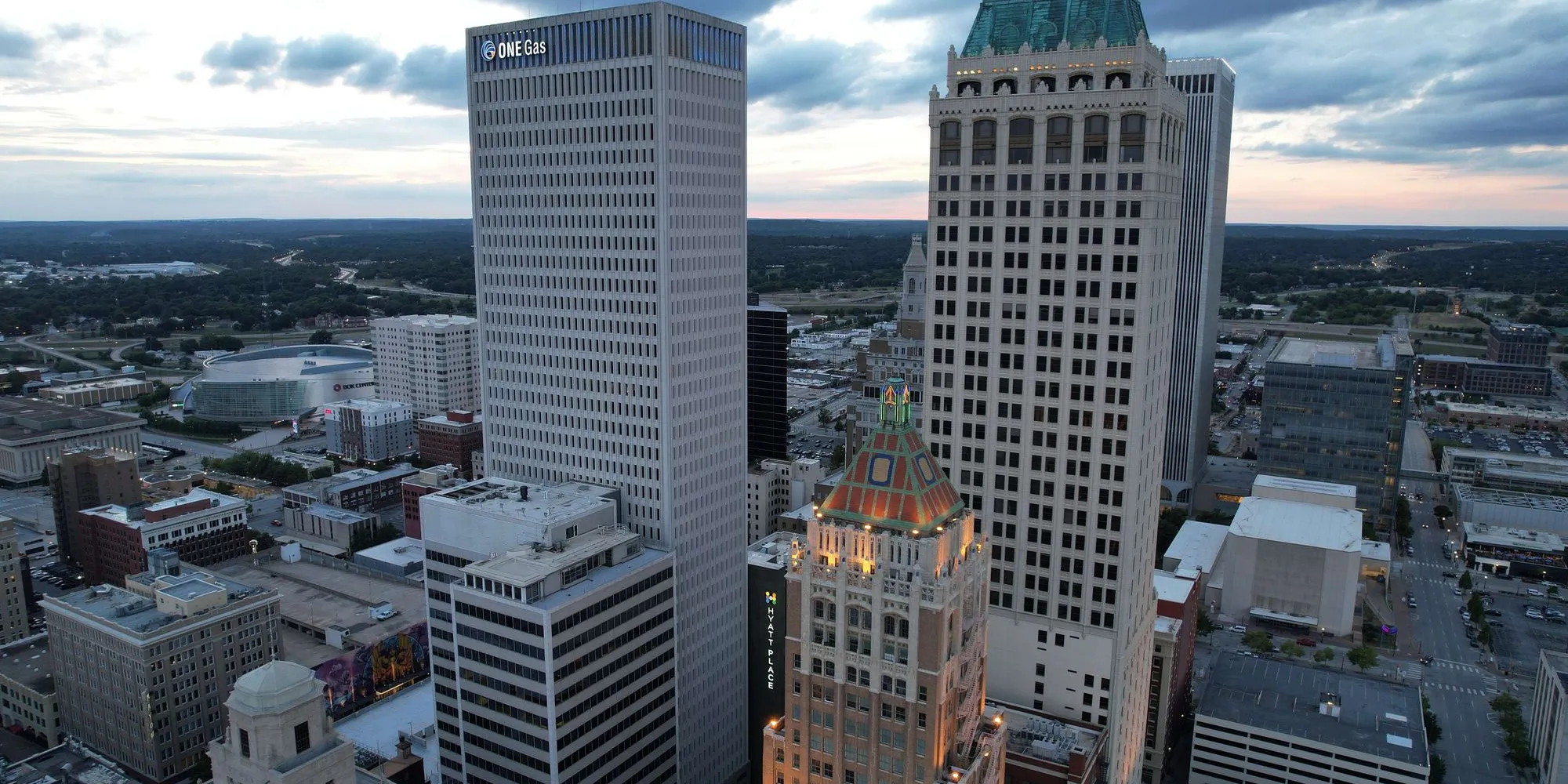 The downtown Tulsa skyline at twilight with the Mid-Continent Tower